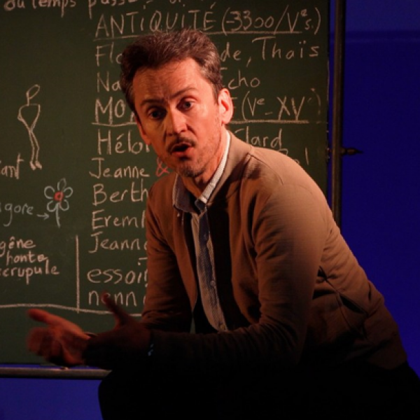 LE PROF DE BRASSENS, une production du Hall de la Chanson